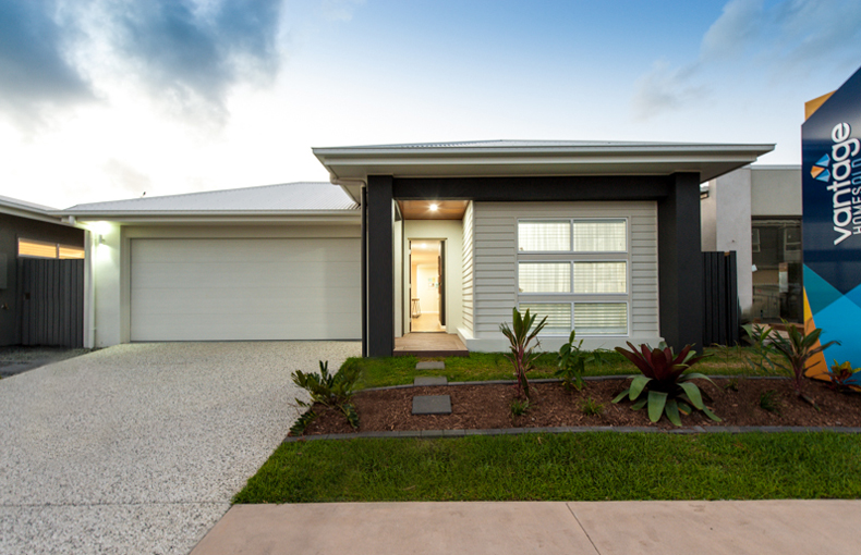 Moffat 196 at Aura display village Bells Reach Caloundra West